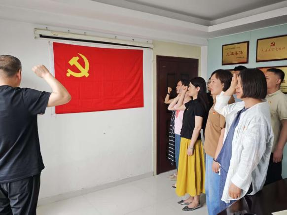 严守八项规定 喜迎“七一”华诞——开云体育(中国)官方网站-开云 SPORTS
咨询党支部组织开展迎“七一”主题党日活动